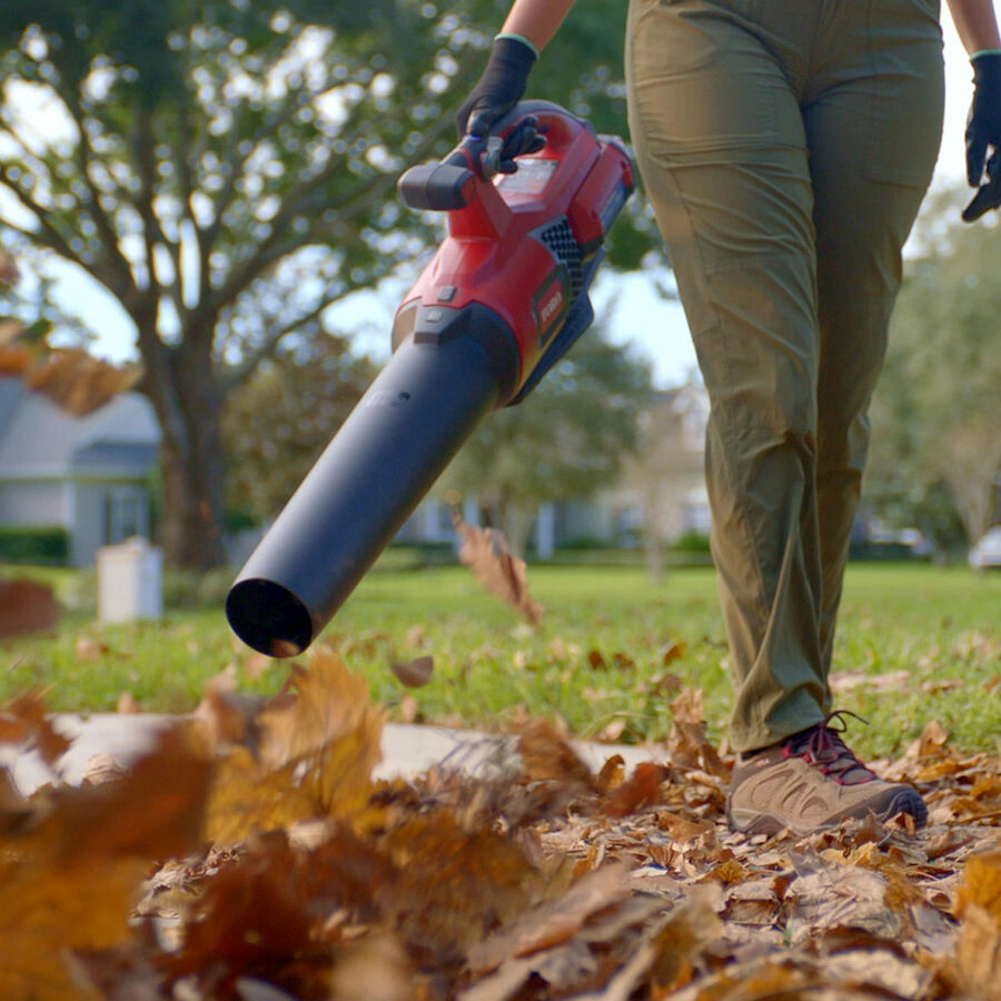 Toro 60V MAX Leaf Blower & String Trimmer 2-Tool Combo Kit - Steubenville,  OH - M&M True Value Hardware